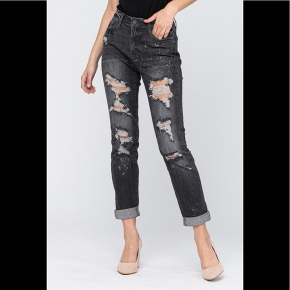 NWT JUDY BLUE Mid Rise Distressed Bleach Splashed Boyfriend Fit Black Jeans - Picture 3 of 11